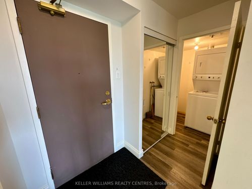 712-75 Ellen St, Barrie, ON, L4N7R6 | Card Image