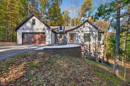 563 Hardwood Ln, Livingston, TN, 38570-6065 | Card Image