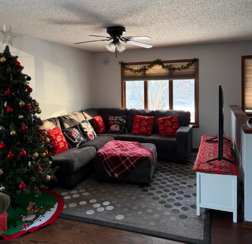 301 Aster Dr, Northfield, MN, 55057-2876 | Card Image