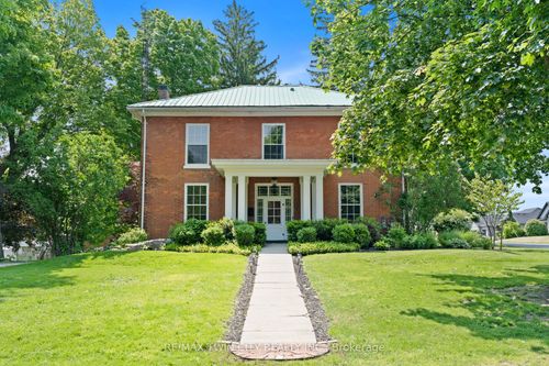 {{alt}} | Card Image