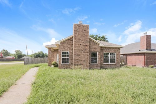 1633 Mockingbird Ln, Desoto, TX, 75115-6629 | Card Image