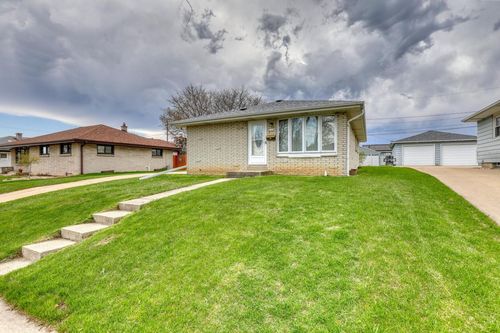 6163 S Kirkwood Avenue, Cudahy, WI, 53110 | Card Image