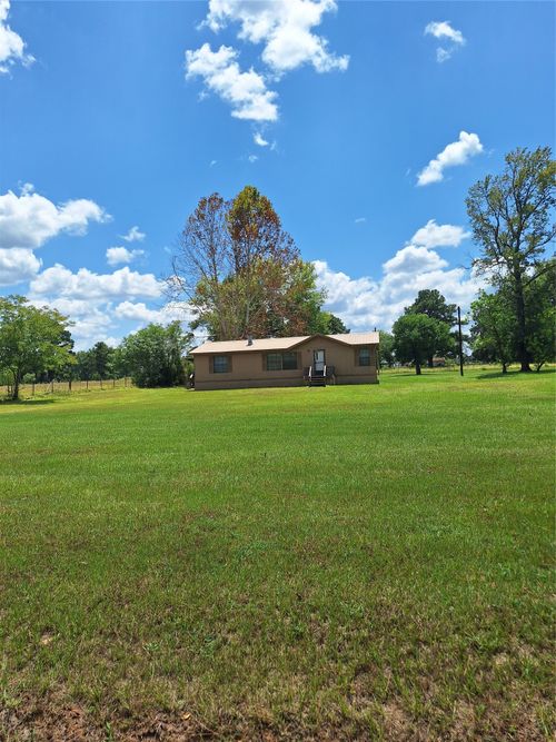 10659 Wesley Rd, Vivian, LA, 71082-9618 | Card Image