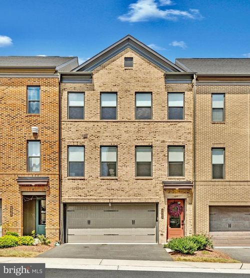 42364 Zenith Ter, BRAMBLETON, VA, 20148-4968 | Card Image