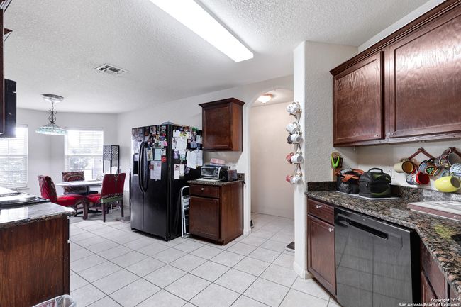 6626 Luckey Tree, House other with 3 bedrooms, 2 bathrooms and null parking in San Antonio TX | Image 6