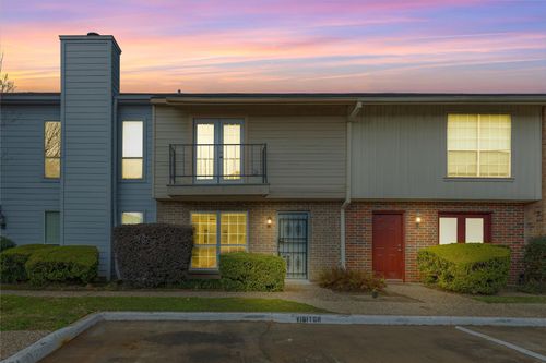 apt-32-6111 Beverlyhill St, Houston, TX, 77057-6644 | Card Image