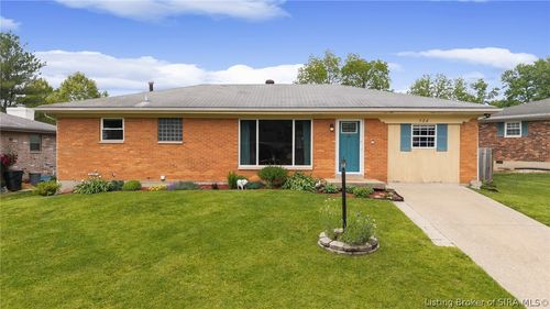 724 Pennsylvania Ave, Sellersburg, IN, 47172-1050 | Card Image