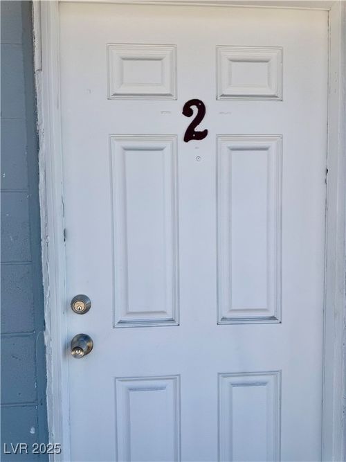 apt-2-2424 Statz St, North Las Vegas, NV, 89030-6041 | Card Image