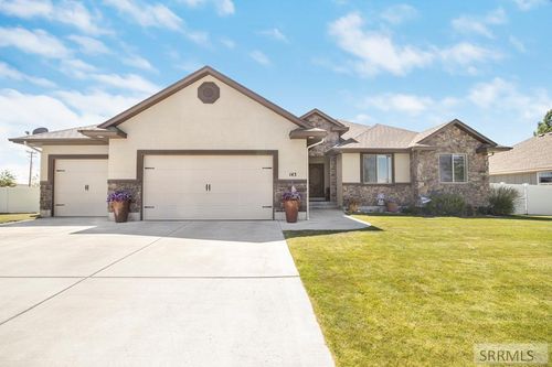 143 Casa Dr, Idaho Falls, ID, 83404-4916 | Card Image