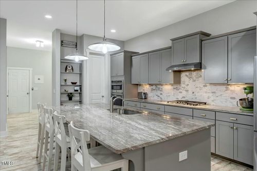 6609 Truxton Ln, Raleigh, NC, 27616-6694 | Card Image
