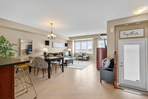 {{alt}} | Card Image