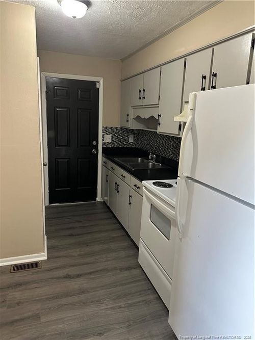 e-4953 Fieldcrest Dr, Fayetteville, NC, 28303-9513 | Card Image