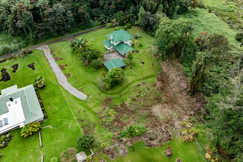 12 Waiau St, HILO, HI, 96720-1216 | Card Image