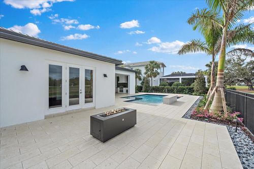 3739 Caledonia Ln, SARASOTA, FL, 34240-1447 | Card Image