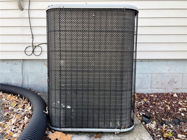 Details featuring central AC unit | Image 17