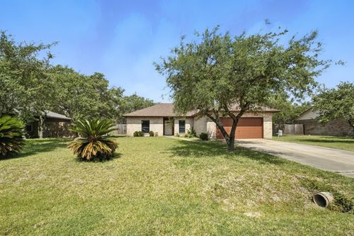 829 Redwood Ave, Rockport, TX, 78382-5934 | Card Image