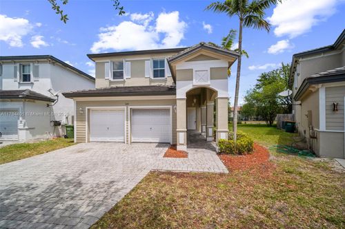 3691 Ne 4th St, Homestead, FL, 33033-7115 | Card Image
