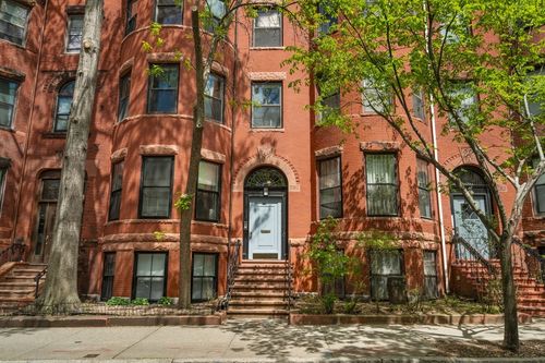 2-43 Carlton St, Brookline, MA, 02446 | Card Image