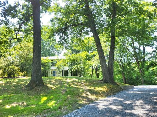 15 Blue Jay Dr, Newburgh, NY, 12550-2802 | Card Image