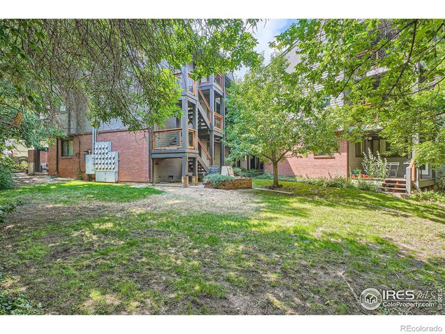 Building Grounds | Image 11