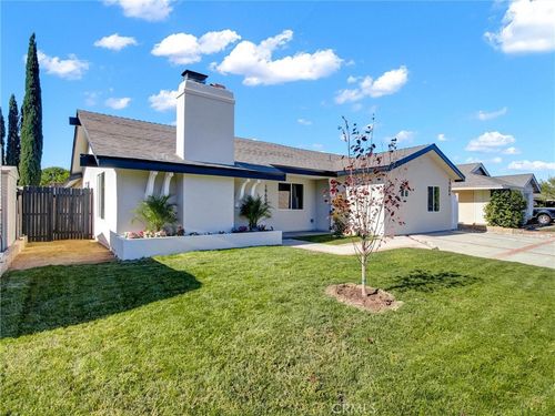 19604 Delight St, Canyon Country, CA, 91351-2052 | Card Image