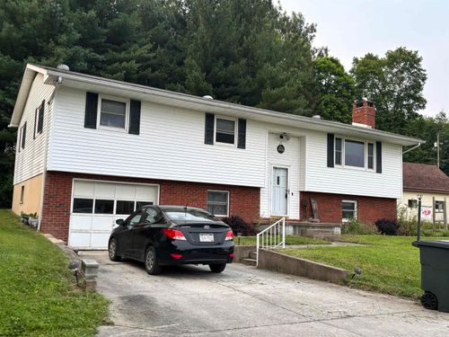 222 Lee St, Belington, WV, 26250-8181 | Card Image