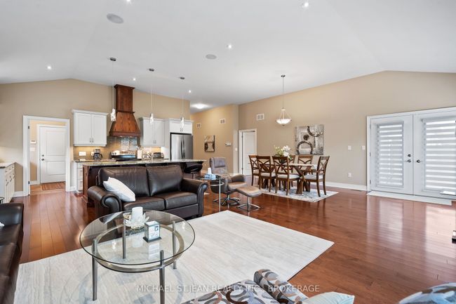 41 Sunrise Crt, House other with 3 bedrooms, 3 bathrooms and 4 parking in Ridgeway ON | Image 17