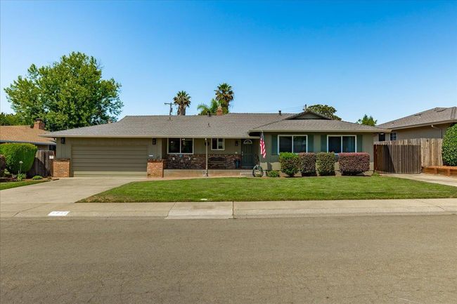 4939 Brookglen Way, House other with 3 bedrooms, 2 bathrooms and null parking in Carmichael CA | Image 47