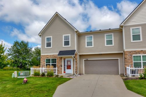 3018 Se Glenstone Dr, Grimes, IA, 50111-5014 | Card Image