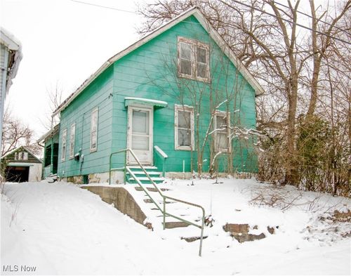 3486 Kimmel Rd, Cleveland, OH, 44105-1073 | Card Image