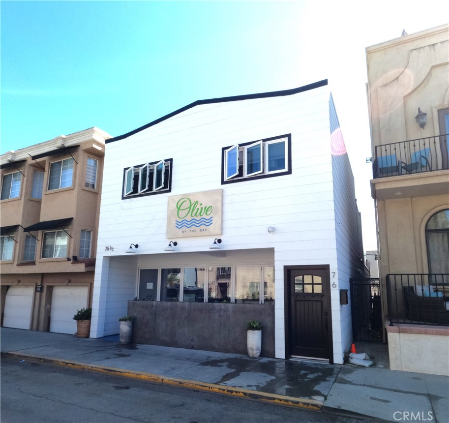 76 62nd Pl, Long Beach, CA 90803-5672