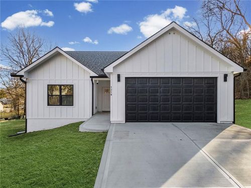 1219 Patton St, Excelsior Springs, MO, 64024-2909 | Card Image