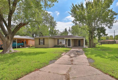 5418 Myrtlewood St, Houston, TX, 77033-2920 | Card Image