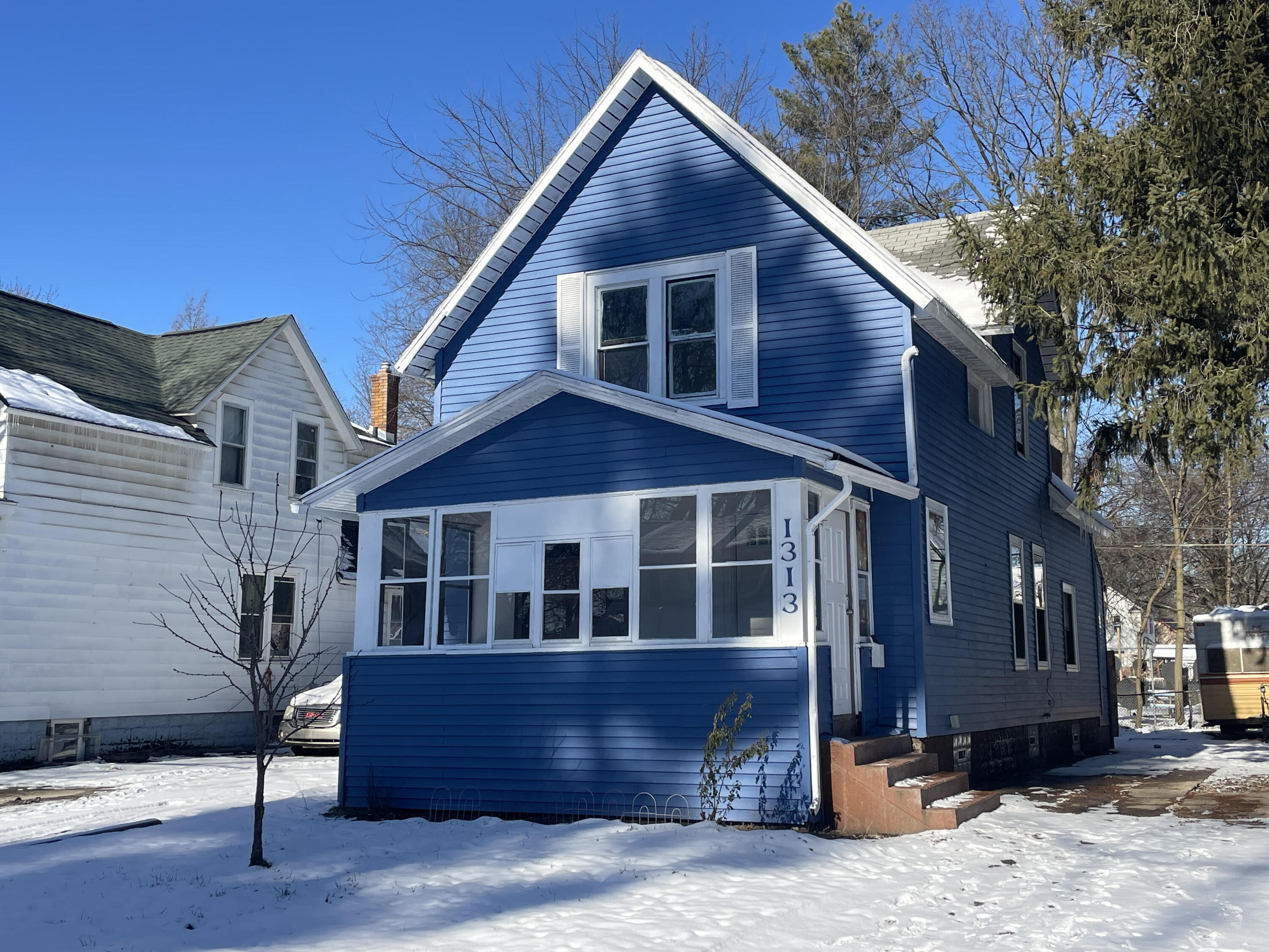 1313 Reed Street, For Sale in Kalamazoo - eXp Realty