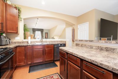 10656 Dani Lane, Townhouse with 3 bedrooms, 2 bathrooms and 2 parking in Orland Park IL | Image 2