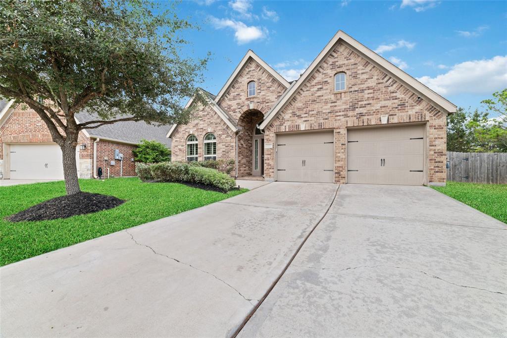 Longlake Dr, Pearland, TX 77584