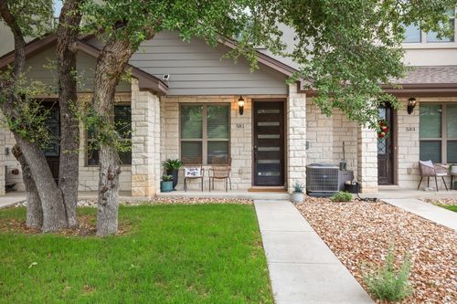 581 Demarett Dr, Lago Vista, TX, 78645-8515 | Card Image