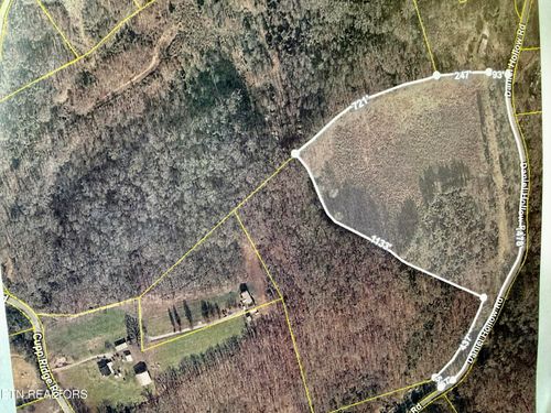 427 Daniel Hollow Rd, New Tazewell, TN, 37825-4207 | Card Image