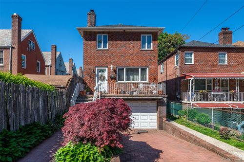 1515 Bantam Place, New York, NY, 10469 | Card Image