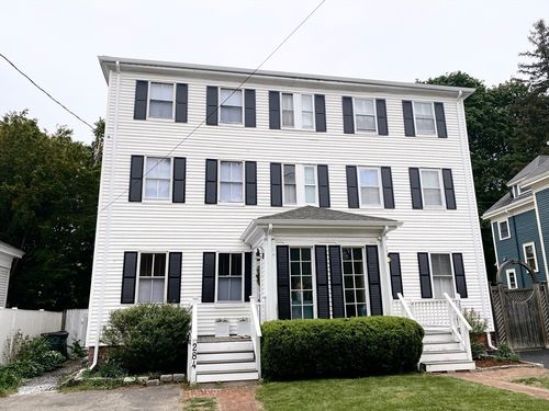 284 High St, Newburyport, MA, 01950-3839 | Card Image