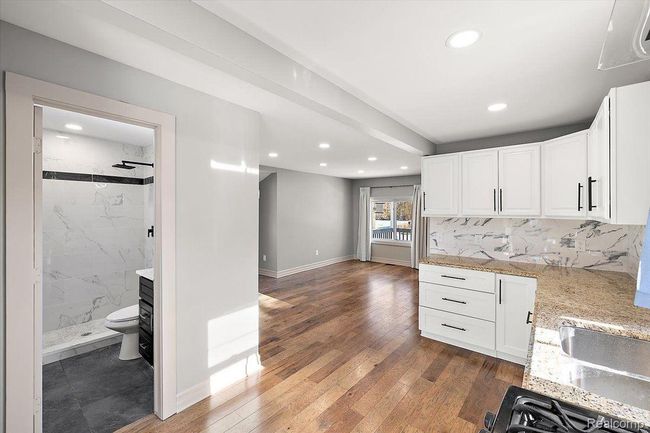 20817 Parkside Blvd, House other with 2 bedrooms, 2 bathrooms and null parking in Ferndale MI | Image 9