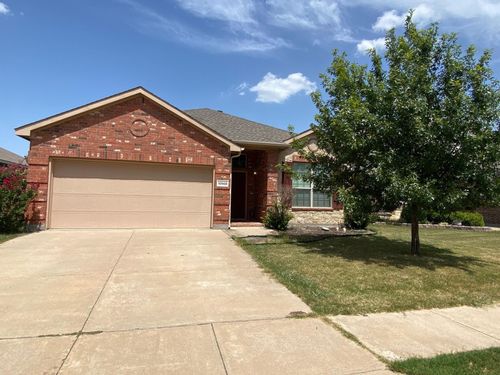 10908 Middleglen Rd, Haslet, TX, 76052-6172 | Card Image