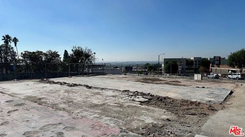 912 E Altadena Dr, Altadena, CA, 91001-2034 | Card Image