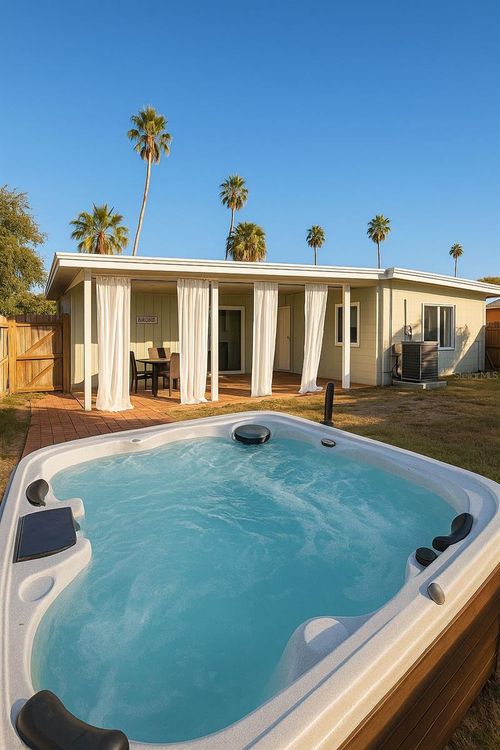 4026 Indianapolis St Ne, ST PETERSBURG, FL, 33703-6046 | Card Image