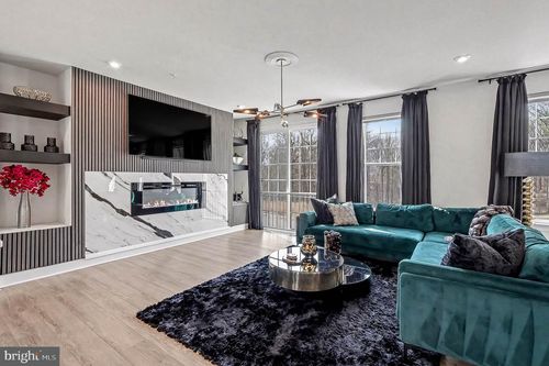 10878 Foxtrot Cir, UPPER MARLBORO, MD, 20772-4035 | Card Image