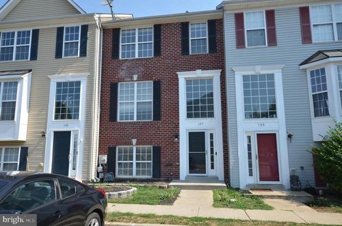 137 Fieldstone Ct, FREDERICK, MD, 21702-3279 | Card Image