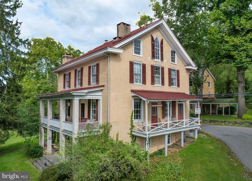 1690 Yellow Springs Rd, CHESTER SPRINGS, PA, 19425-1404 | Card Image