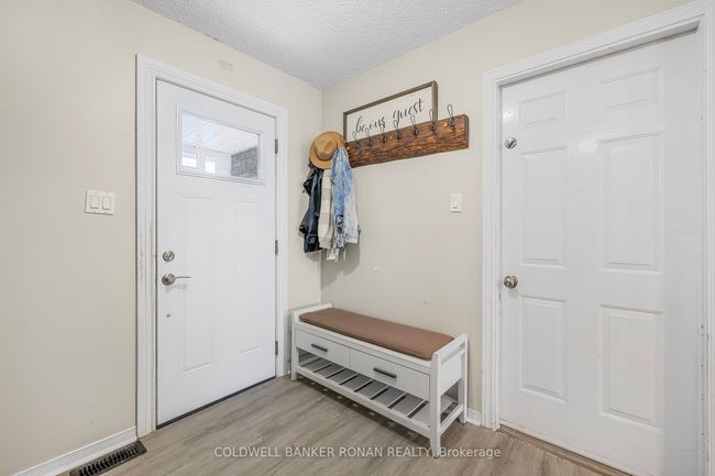 61 The Boulevard, House other with 3 bedrooms, 2 bathrooms and 2 parking in New Tecumseth ON | Image 5