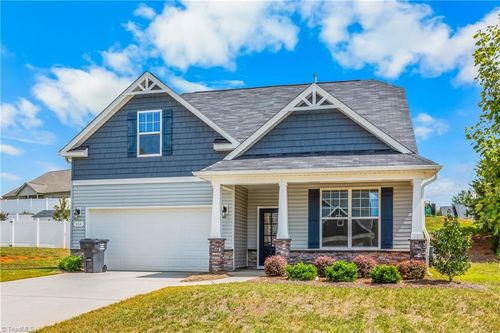 104 Belay Dr, King, NC, 27021-8816 | Card Image