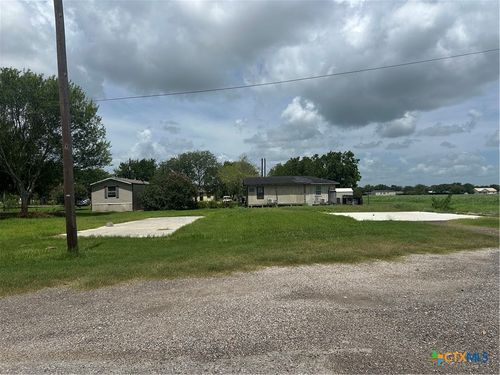 205 Garza St, Tivoli, TX, 77990-4584 | Card Image